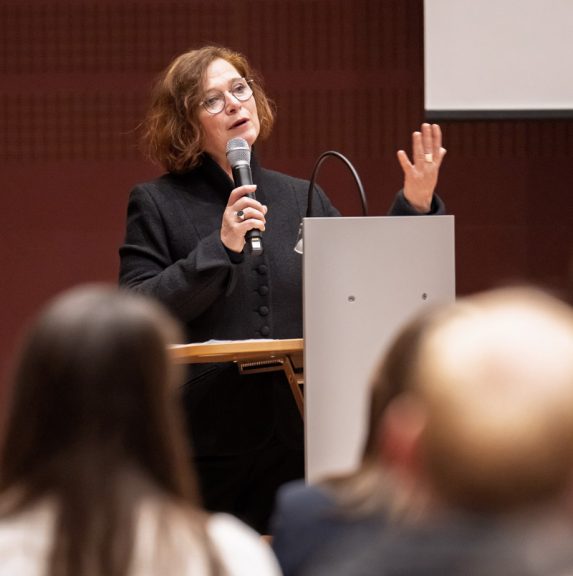 Grußworte der Leiterin der Gedenkstätte Ravensbrüch, Andrea Genest